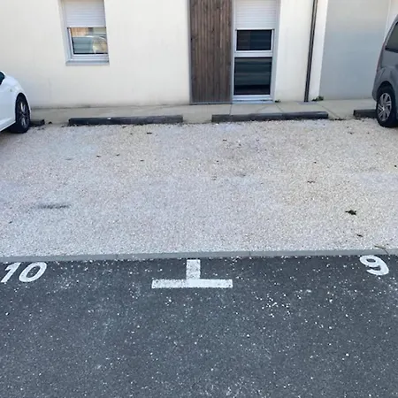 T3 Spacieux Avec 2 Places De Parking Gratuites Daire *