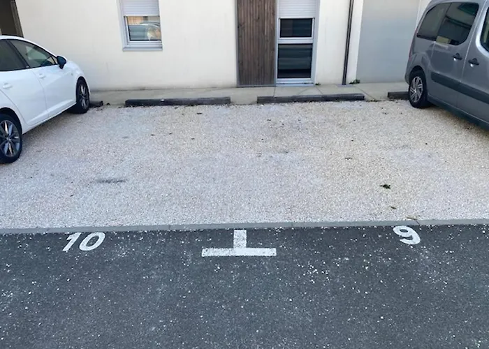 T3 Spacieux Avec 2 Places De Parking Gratuites Daire *