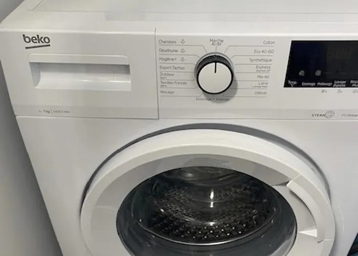 T3 Spacieux Avec 2 Places De Parking Gratuites *